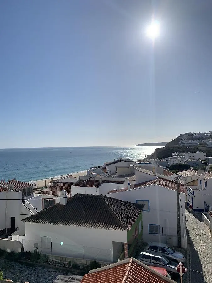 Casa Pedro In Salema - Oceanview & Beach Apartment