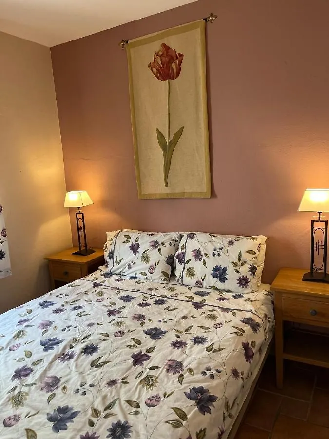 Apartment Casa Pedro In Salema - Oceanview & Beach